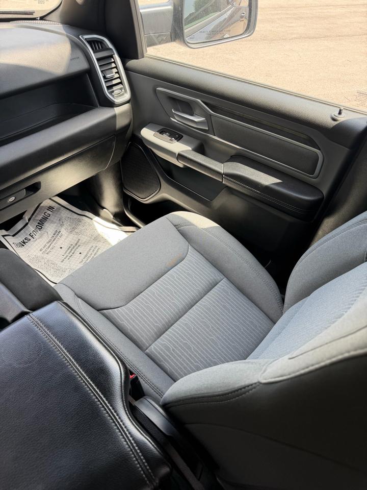 RAM 1500 Big Horn Crew Cab SWB 4WD 2021