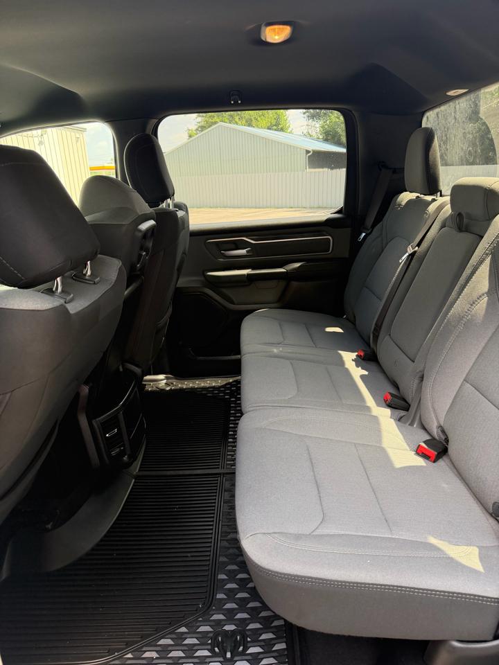 RAM 1500 Big Horn Crew Cab SWB 4WD 2021
