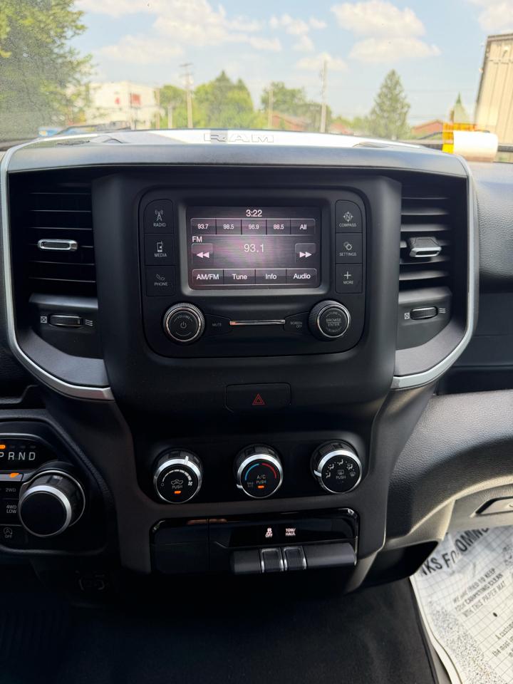 RAM 1500 Big Horn Crew Cab SWB 4WD 2021