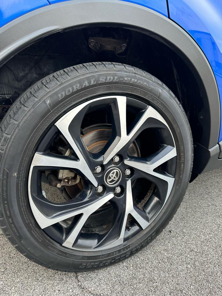 Toyota C-HR XLE 2018