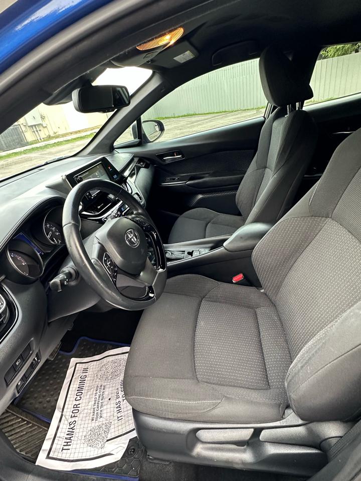 Toyota C-HR XLE 2018