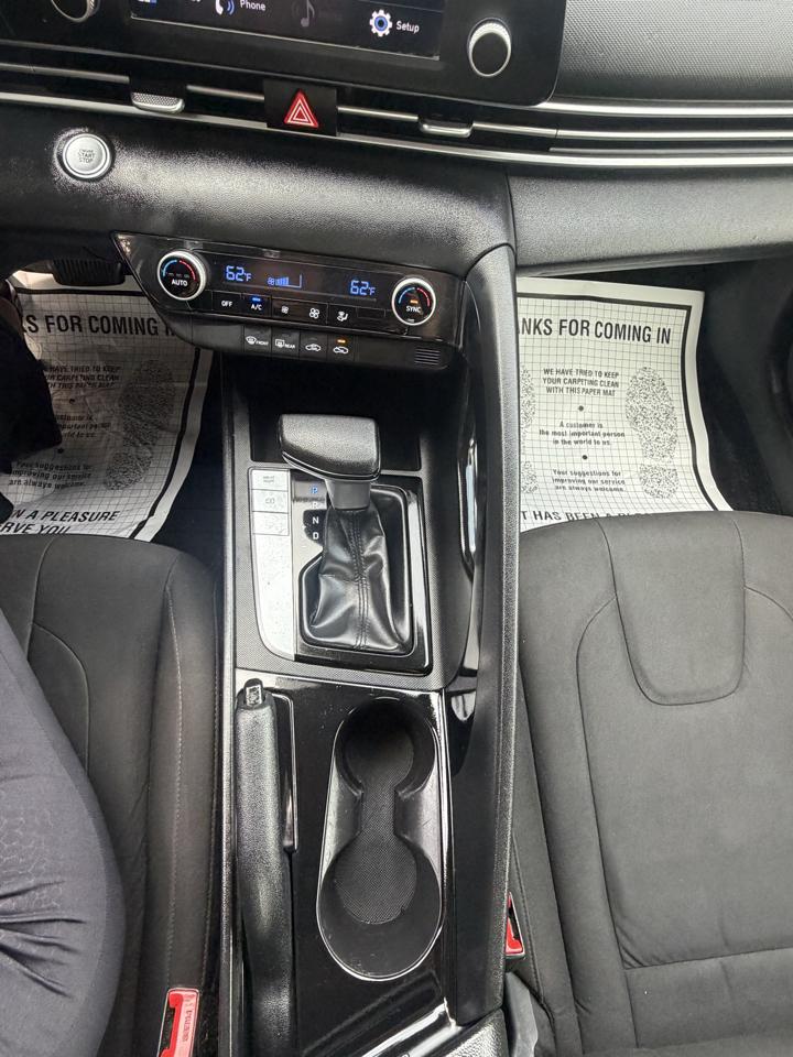 Hyundai Elantra SEL 2022