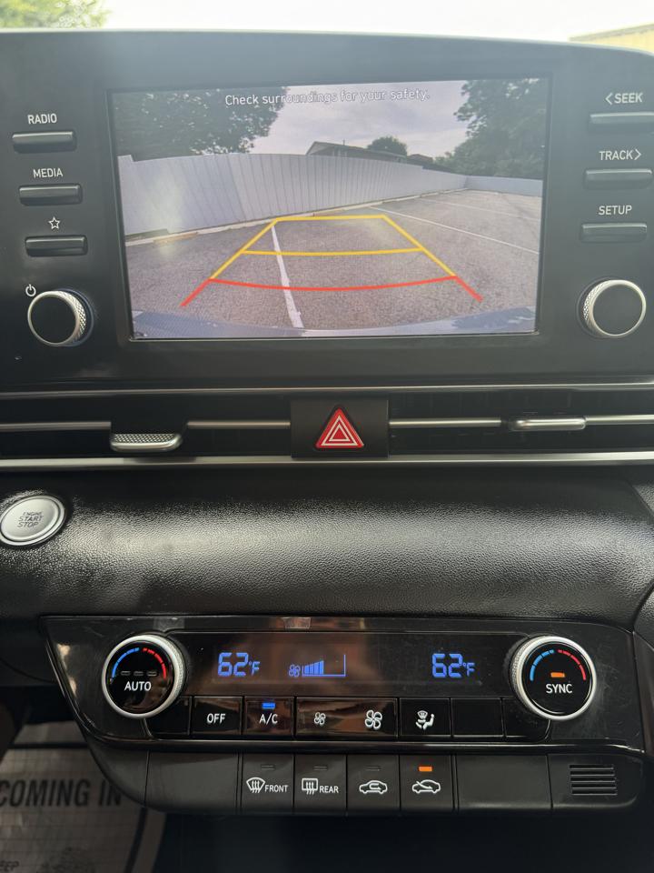 Hyundai Elantra SEL 2022