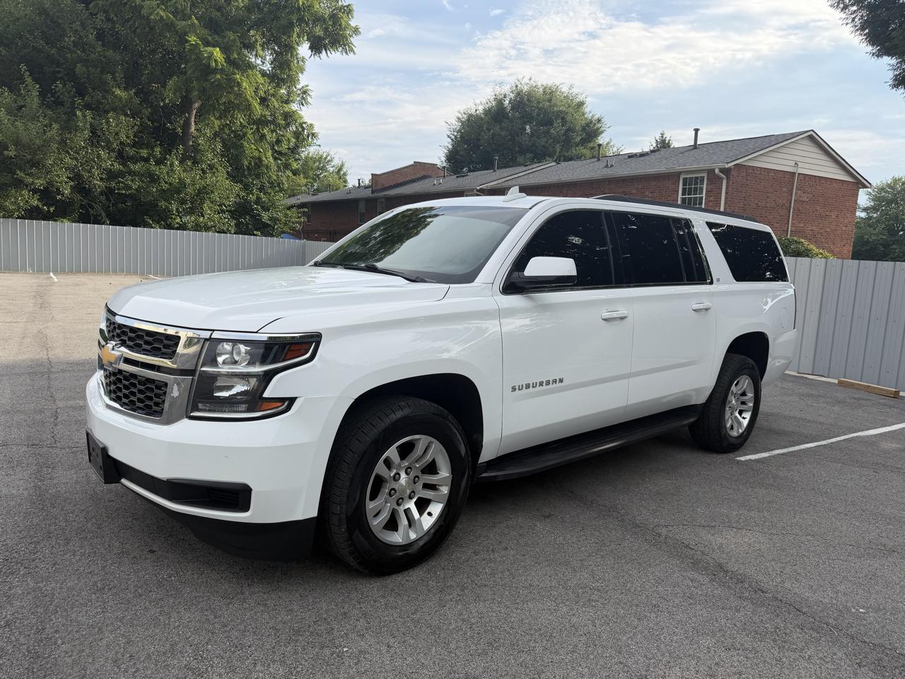 Chevrolet Suburban LT 4WD 2019