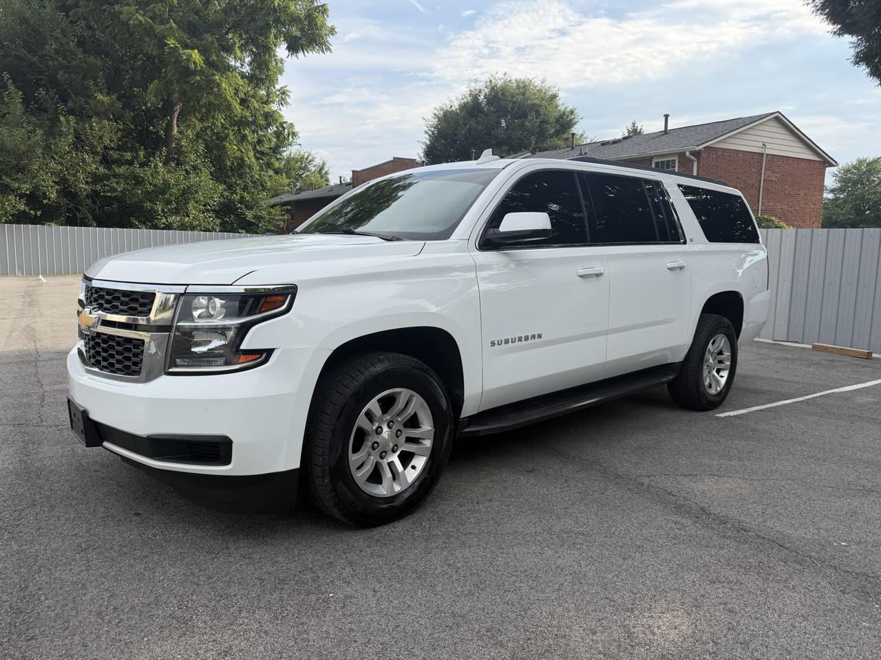 Chevrolet Suburban LT 4WD 2019