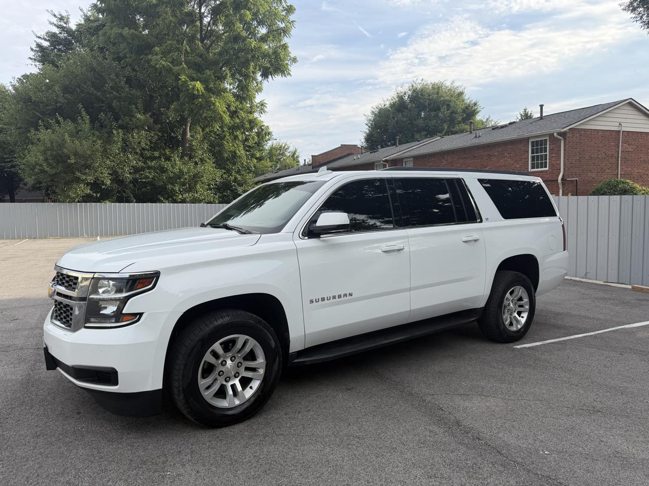 Chevrolet Suburban LT 4WD 2019