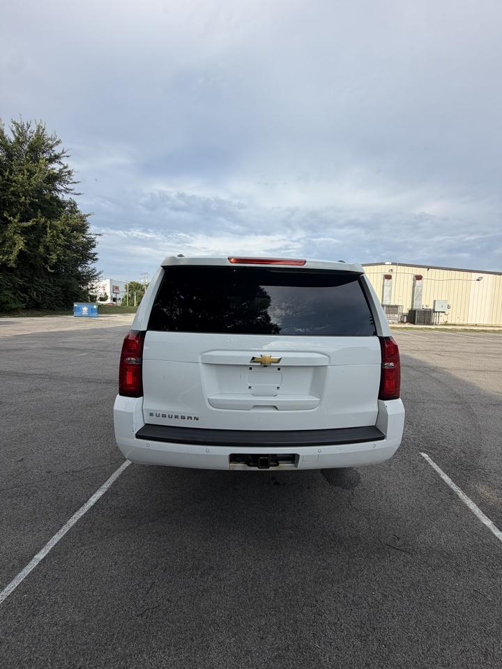 Chevrolet Suburban LT 4WD 2019