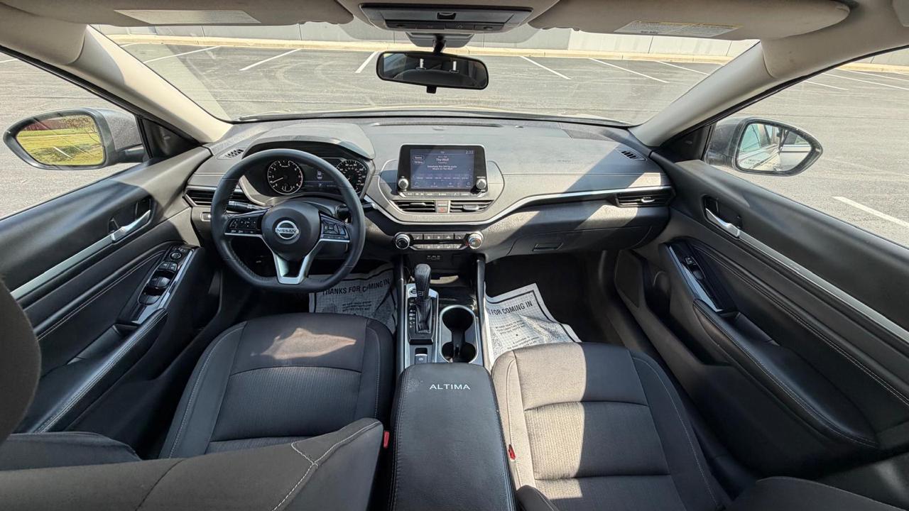 Nissan Altima 2.5 SV 2022
