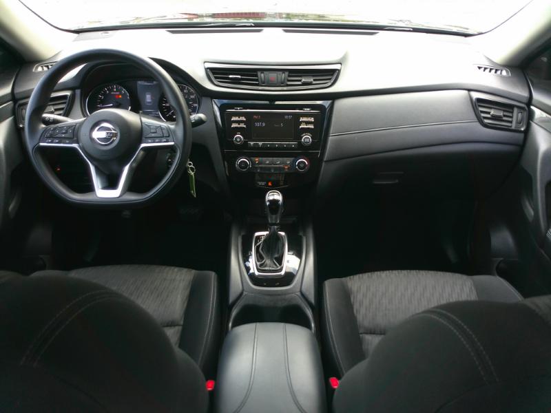 2017 Nissan Rogue S photo 9