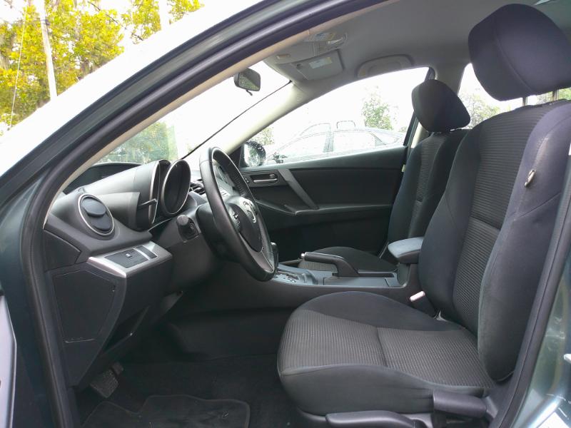 2012 Mazda Mazda3 Touring photo 12