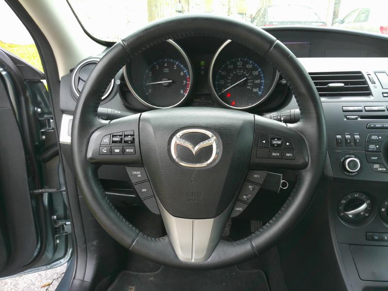 2012 Mazda Mazda3 Touring photo 13