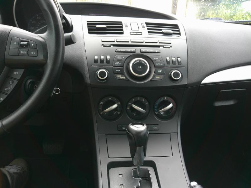 2012 Mazda Mazda3 Touring photo 15
