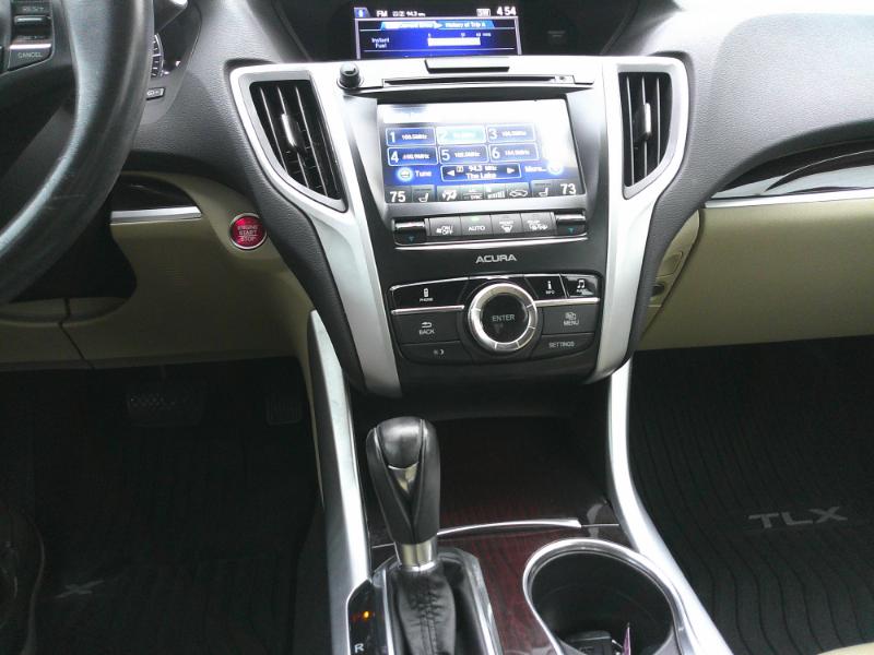 Acura TLX 8-Spd DCT 2016