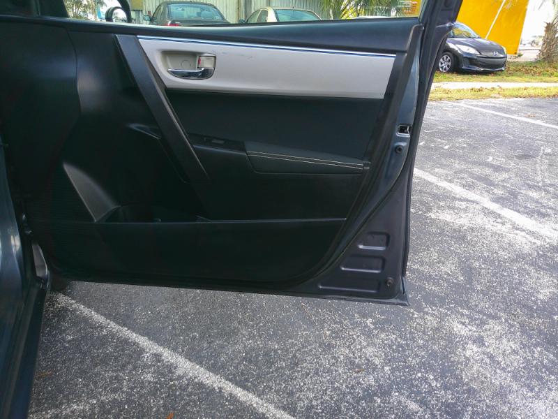 Toyota Corolla LE CVT 2014