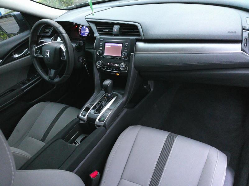 Honda Civic LX Sedan CVT 2017