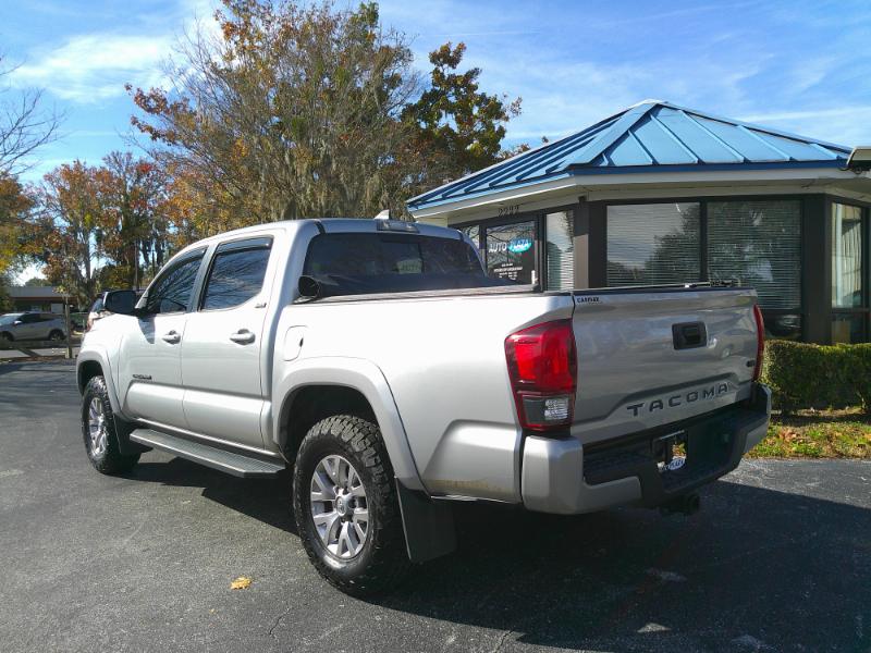 Toyota Tacoma  2018