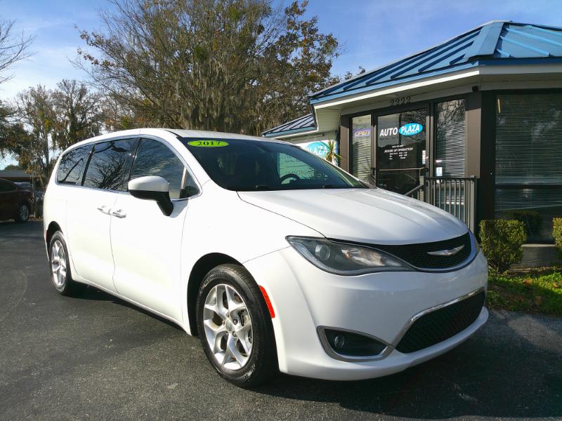 Chrysler Pacifica Touring-L 2017