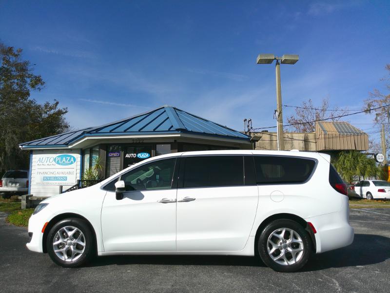 Chrysler Pacifica Touring-L 2017