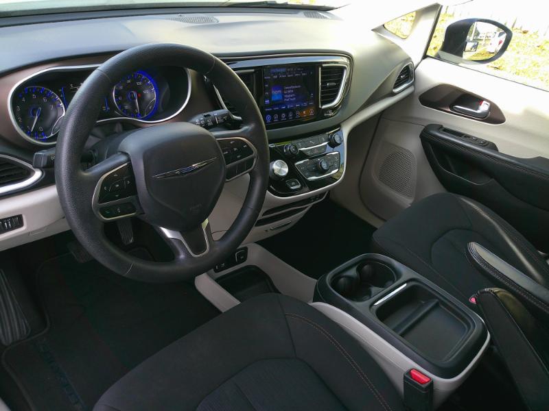 Chrysler Pacifica Touring-L 2017