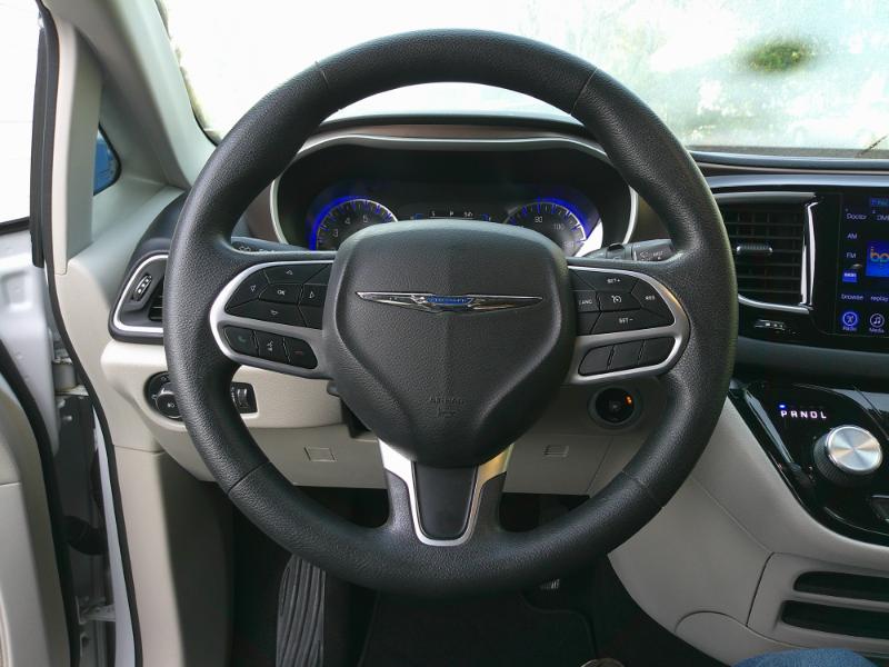 Chrysler Pacifica Touring-L 2017