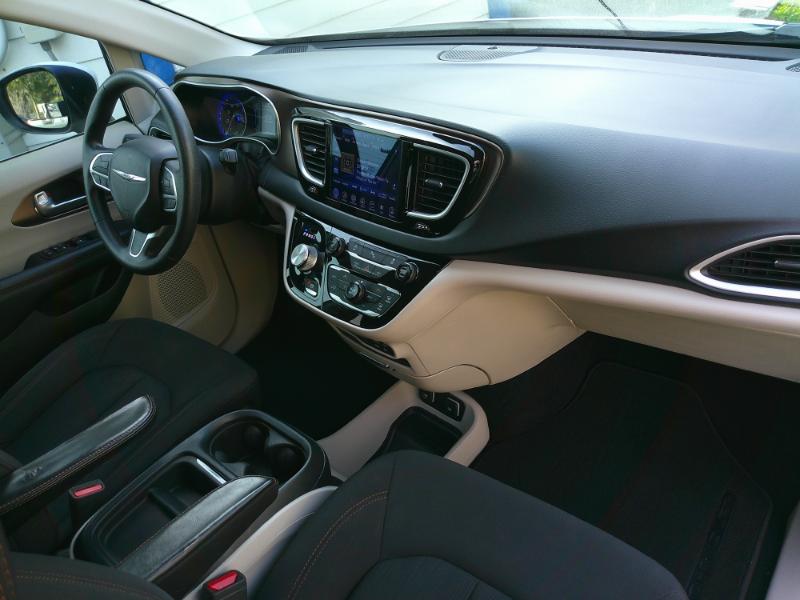 Chrysler Pacifica Touring-L 2017