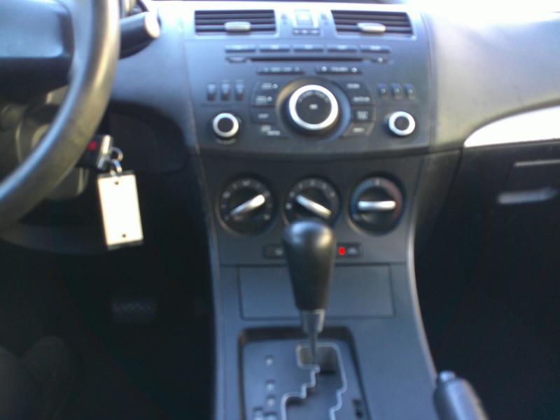 Mazda MAZDA3 i Sport 4-Door 2012