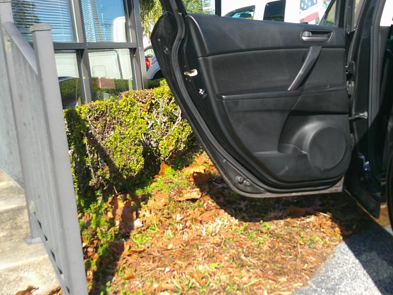 Mazda MAZDA3 i Sport 4-Door 2012