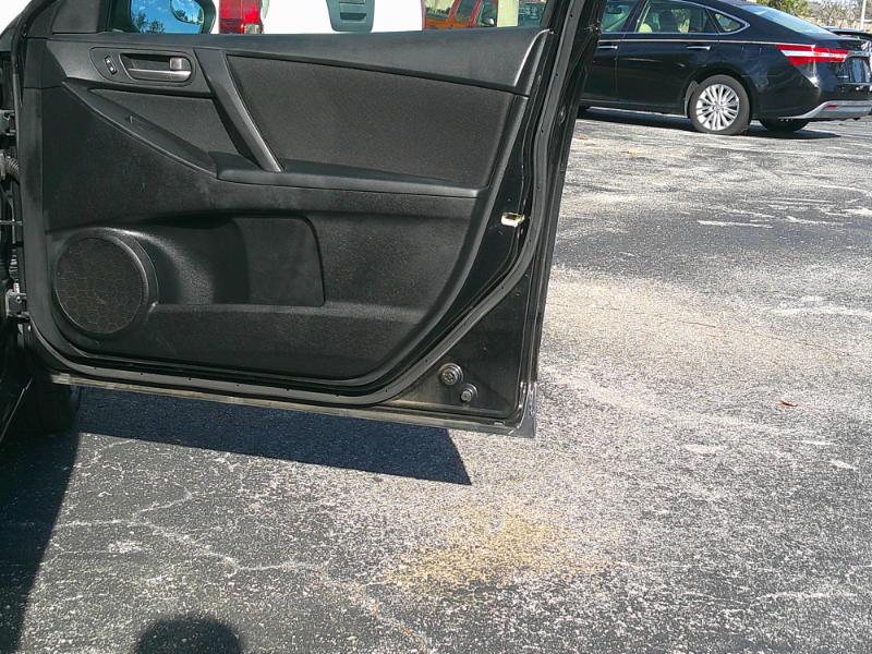 Mazda MAZDA3 i Sport 4-Door 2012