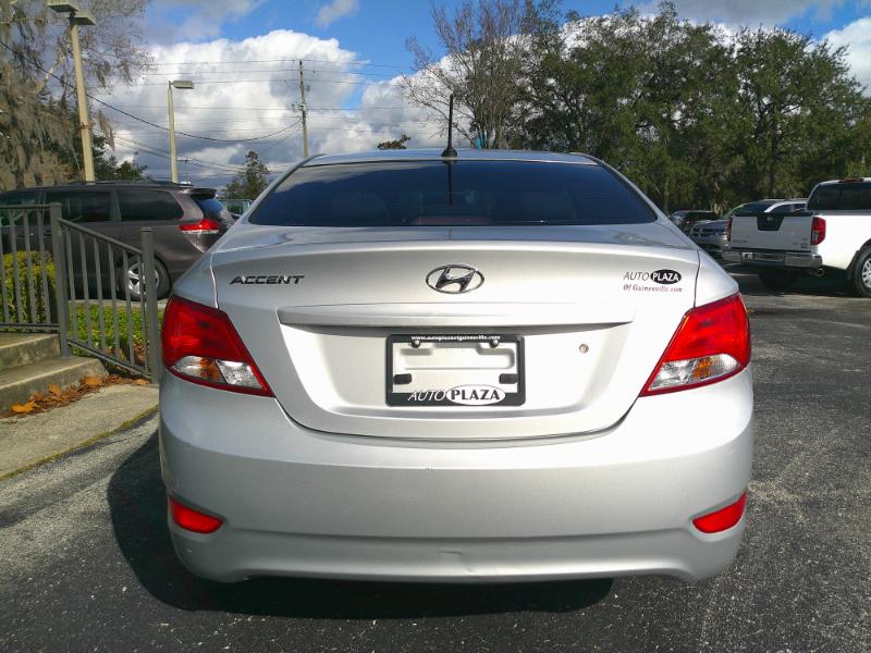 Hyundai Accent SE 4-Door 6A 2017