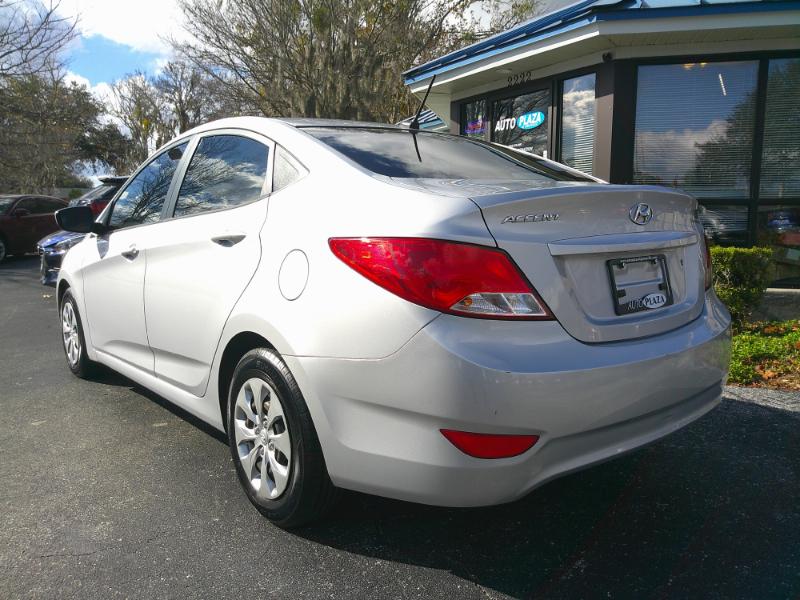 Hyundai Accent SE 4-Door 6A 2017