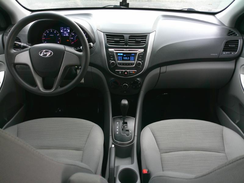 Hyundai Accent SE 4-Door 6A 2017