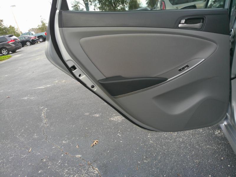 Hyundai Accent SE 4-Door 6A 2017