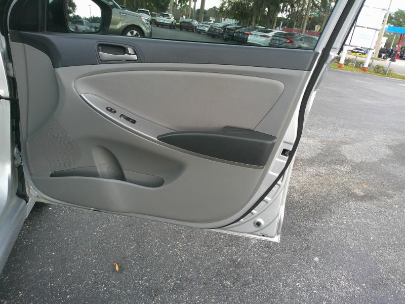 Hyundai Accent SE 4-Door 6A 2017