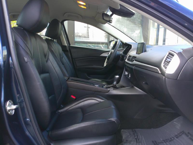 Mazda MAZDA3 s Touring AT 4-Door 2018