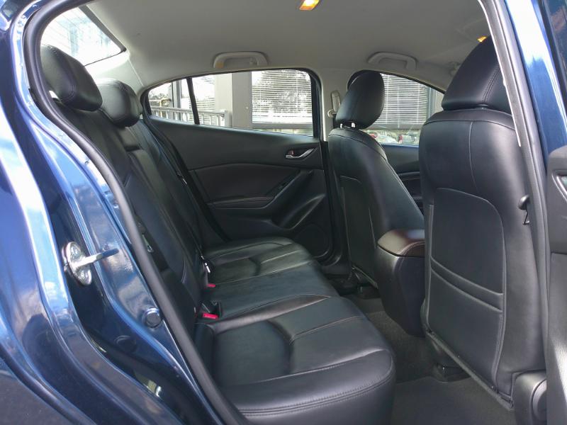 Mazda MAZDA3 s Touring AT 4-Door 2018