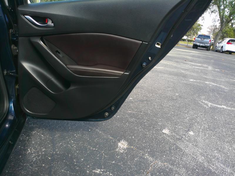 Mazda MAZDA3 s Touring AT 4-Door 2018