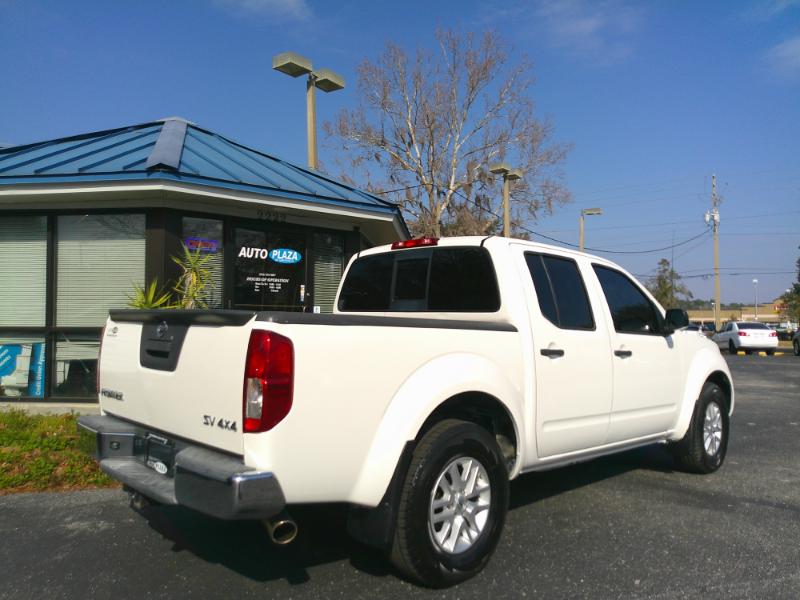 Nissan Frontier SV Crew Cab 5AT 4WD 2017