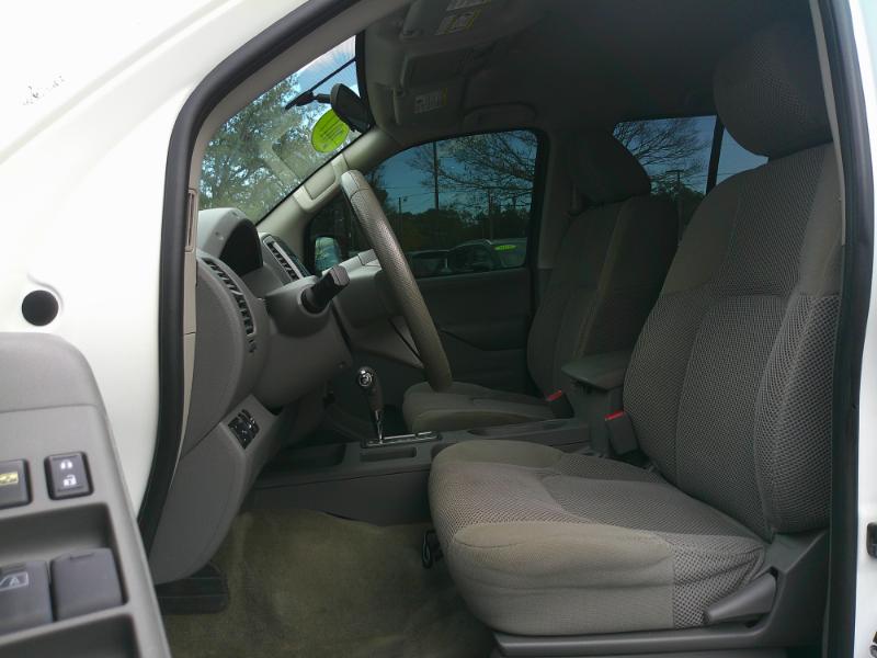 Nissan Frontier SV Crew Cab 5AT 4WD 2017