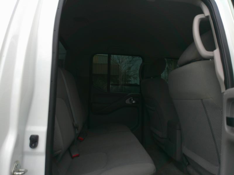 Nissan Frontier SV Crew Cab 5AT 4WD 2017