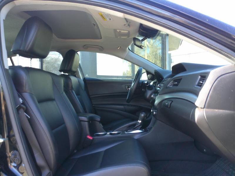 Acura ILX 8-Spd AT w/ AcuraWatch Plus Package 2017