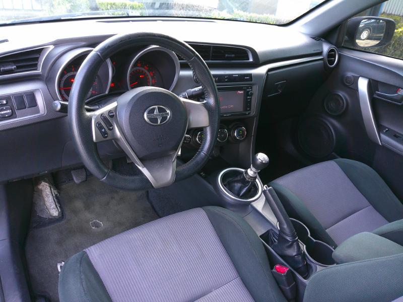 Scion tC Sports Coupe 6-Spd AT 2015