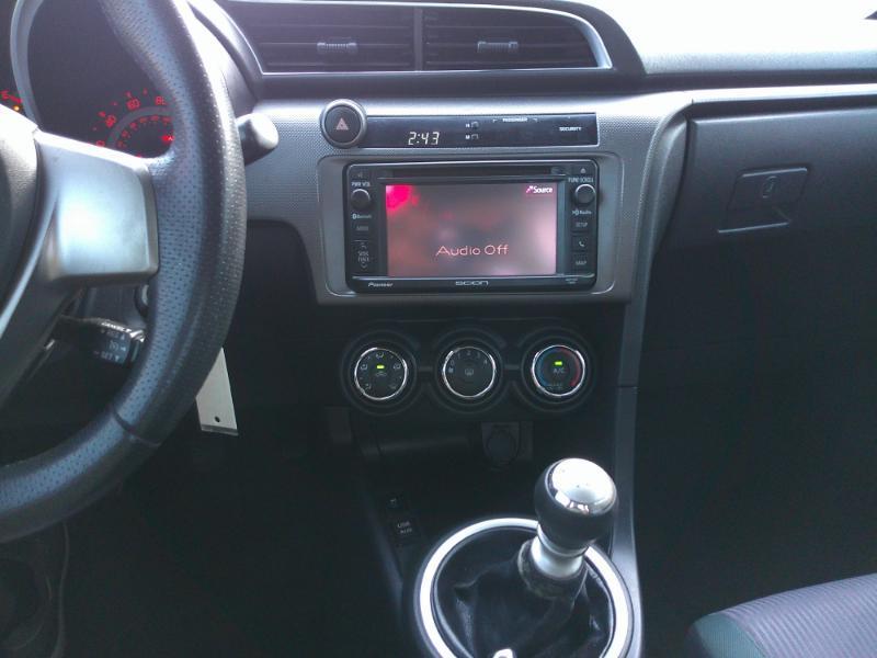 Scion tC Sports Coupe 6-Spd AT 2015