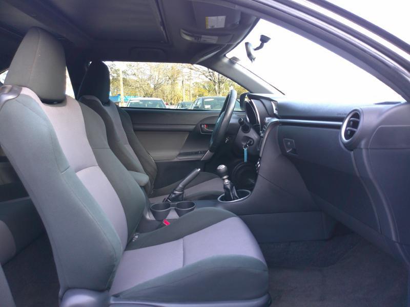 Scion tC Sports Coupe 6-Spd AT 2015