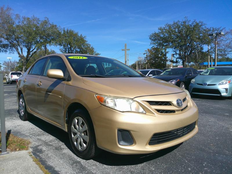 Toyota Corolla LE 4-Speed AT 2011