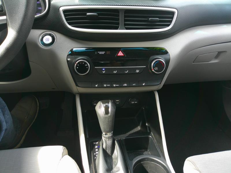 Hyundai Tucson Value 4D SUV FWD 2020