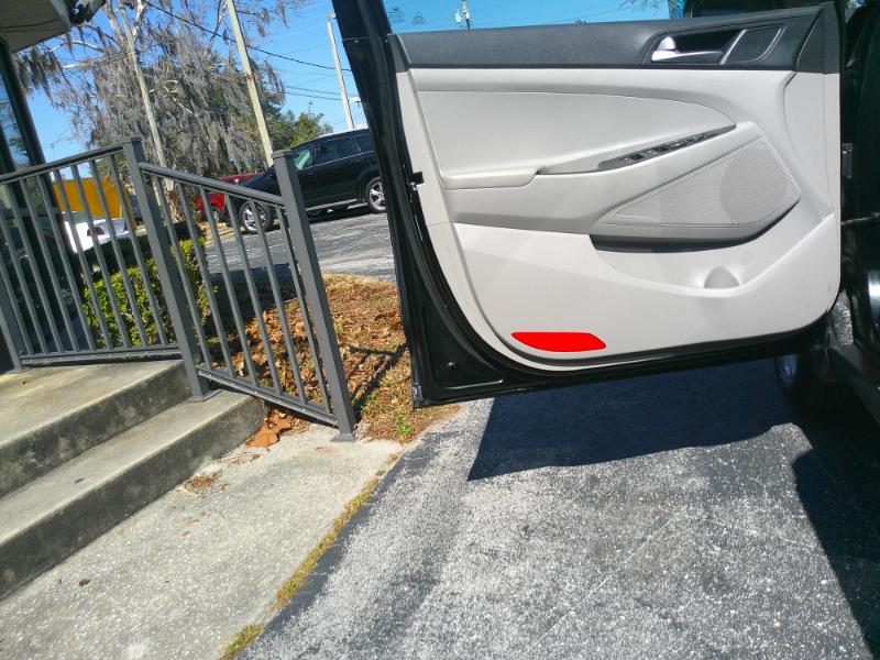 Hyundai Tucson Value 4D SUV FWD 2020