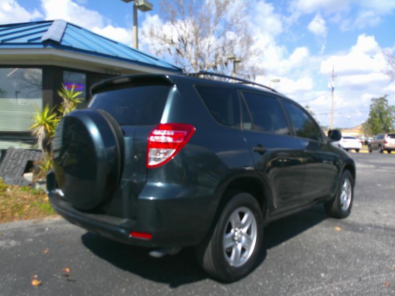 Toyota RAV4 Base I4 2WD 2010
