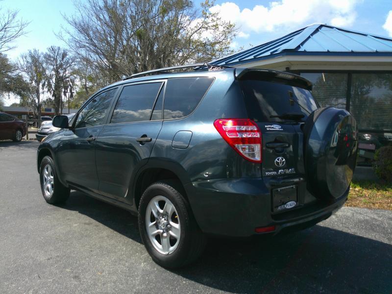 Toyota RAV4 Base I4 2WD 2010
