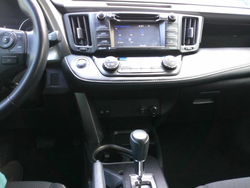 Toyota RAV4 XLE FWD 2018