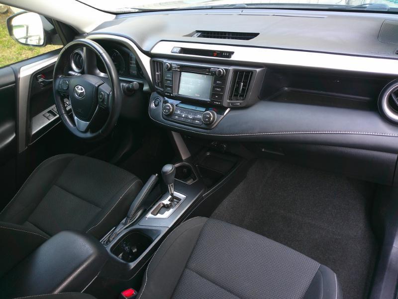 Toyota RAV4 XLE FWD 2018